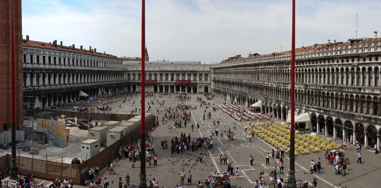 Venice - St. Mark's Square - Handheld